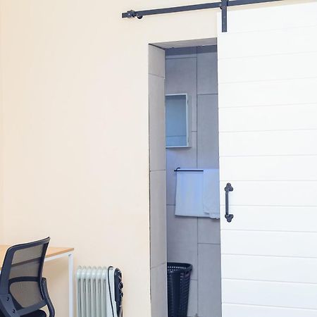 Stylish Self Catering Unit In Maseru Cbd Εξωτερικό φωτογραφία