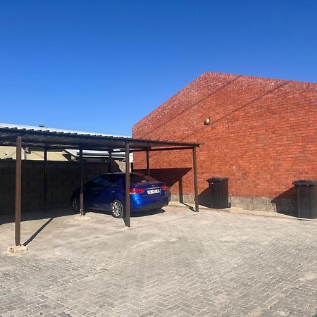 Stylish Self Catering Unit In Maseru Cbd Εξωτερικό φωτογραφία