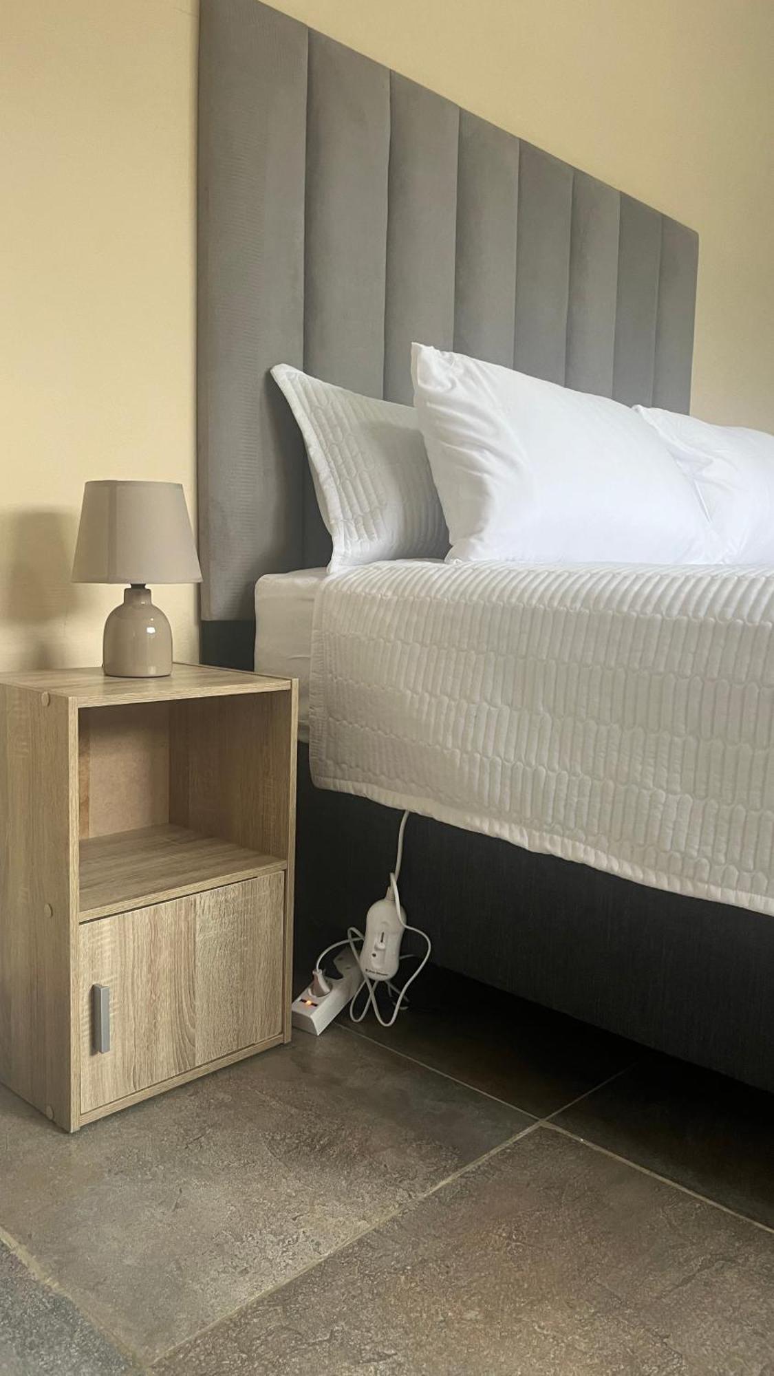 Stylish Self Catering Unit In Maseru Cbd Εξωτερικό φωτογραφία
