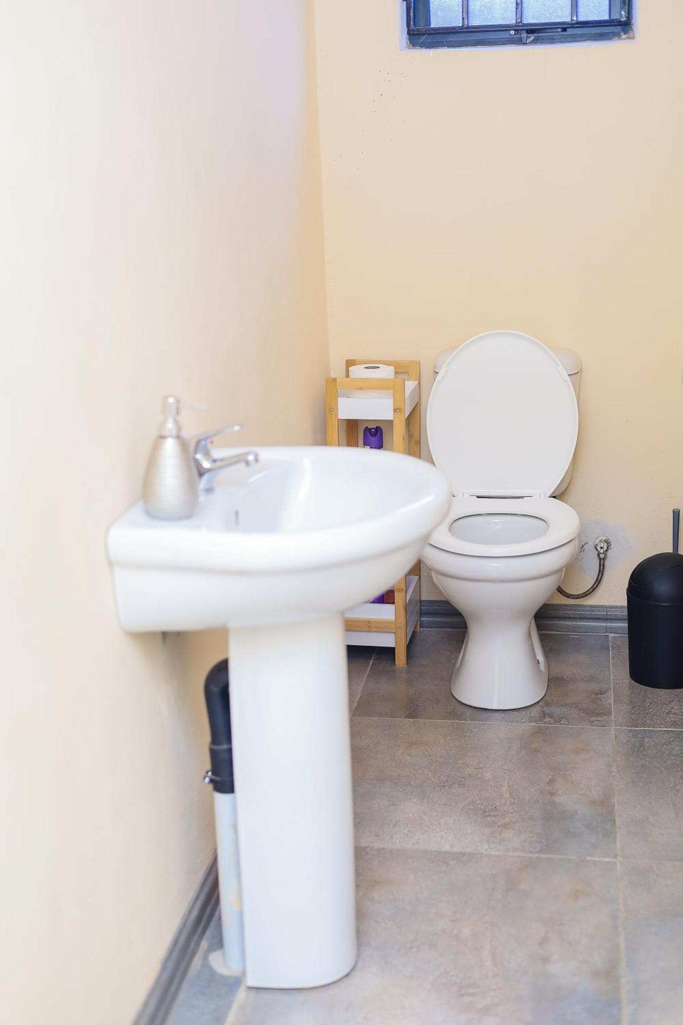 Stylish Self Catering Unit In Maseru Cbd Εξωτερικό φωτογραφία